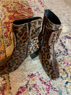 🤎🖤NWOT Jeffrey Campbell Godard Leopard Print/Snakeskin Ankle Boots🖤🤎